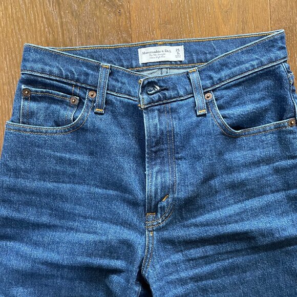 Abercrombie Ultra High Rise 90s Straight Jean 25/0S - Picture 4 of 7